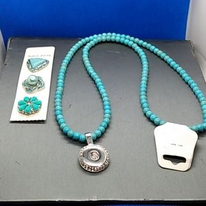 28 " blue snap button necklace with 3 buttons
